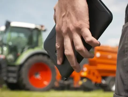 Worker with Jewel Software Tablet